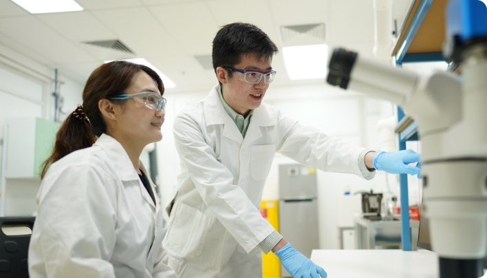 研发实验室中的 Gradiant 团队成员